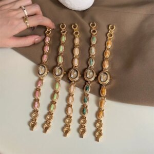 Γυναικείο Οβάλ Ρολόι Quartz με Χρωματιστές Πέτρες