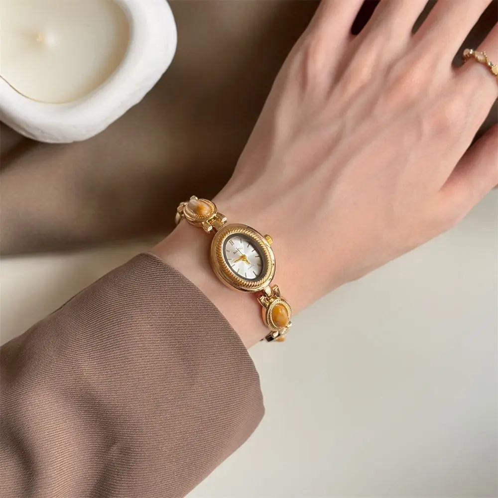 Γυναικείο Οβάλ Ρολόι Quartz με Χρωματιστές Πέτρες - Image 3