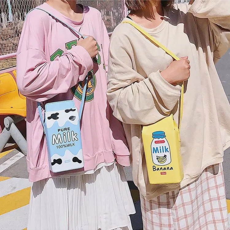 Γυναικεία Mini Χιαστί Τσάντα με Σχέδιο Strawberry Banana Milk - Image 3