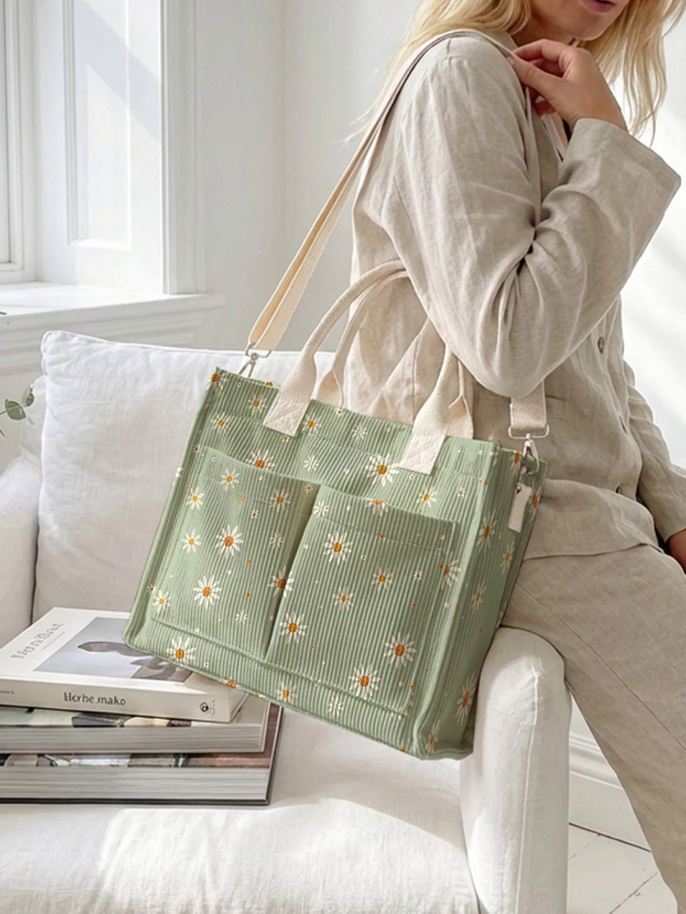 Κοτλέ Tote Τσάντα με Σχέδιο Sage Green Daisy - Image 2